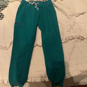 FIGS HUNTER GREEN SCRUBS